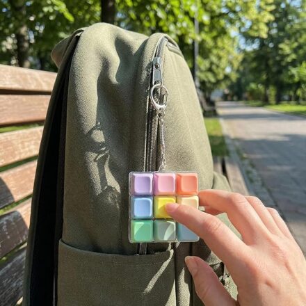Breloc Fidget cu tastatură, jucărie cu butoane