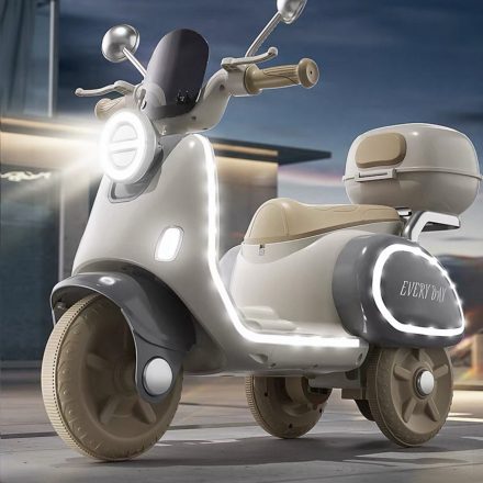 Scuter electric pentru copii, +3 ani, viteza maxima de 6 km/h, control simplu si functii realistice, lumina si muzica