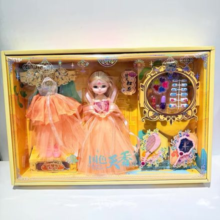 Păpușă cu Accesorii, Rochii și set de unghii