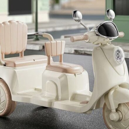Motocicletă electrică cu trei roți pentru copii